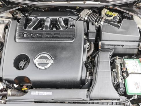 Used 2013 Nissan Altima 3.5 S FWD image 38