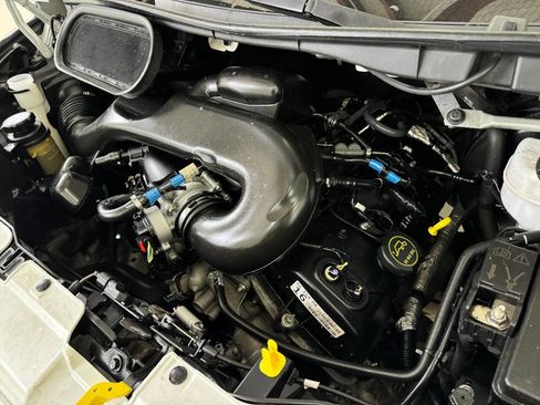 Used 2018 Ford Transit 250 130 Medium Roof image 93