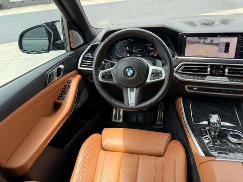 Used 2019 BMW X5 xDrive40i w/ M Sport Package AWD/4WD image 18