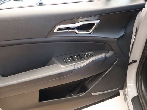 New 2026 Kia Sportage S image 18