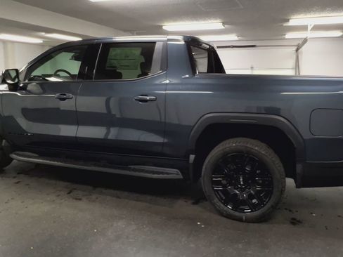 New 2026 GMC Sierra EV Elevation w/ LPO, Elevation Dark Package image 40