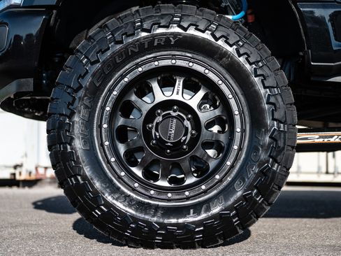 New 2025 Ford F250 Lariat w/ Lariat Ultimate Package image 33