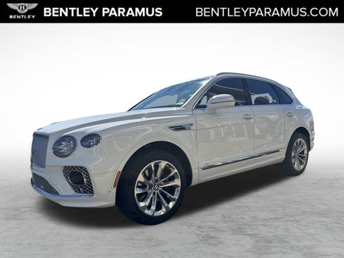 Used 2022 Bentley Bentayga image 1
