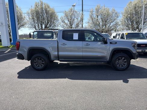 Used 2024 GMC Sierra 1500 AT4X AWD/4WD image 11