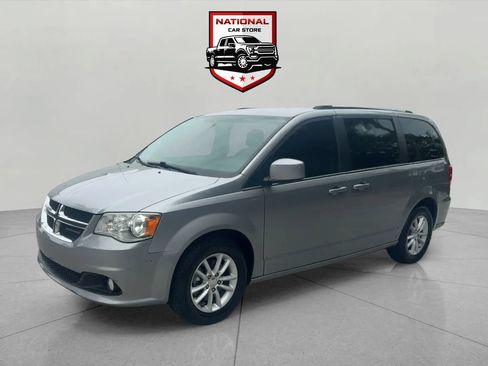 Used 2018 Dodge Grand Caravan SXT image 13