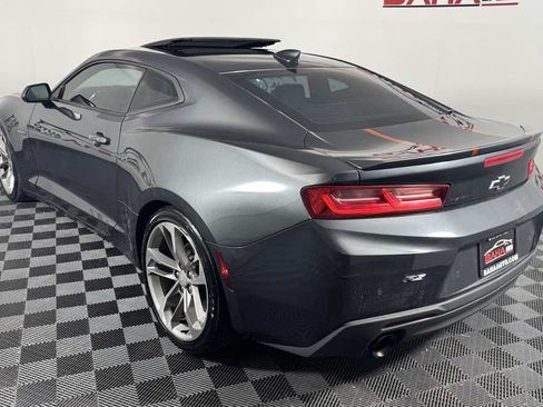 Used 2017 Chevrolet Camaro LT RWD image 5