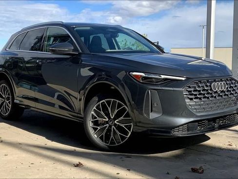 New 2025 Audi Q5 2.0T Premium Plus image 2