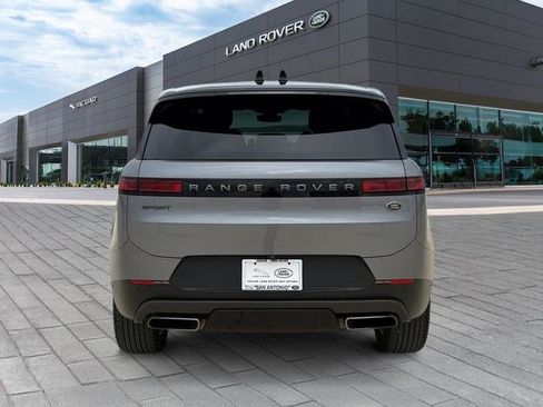 Used 2023 Land Rover Range Rover Sport SE AWD/4WD image 4