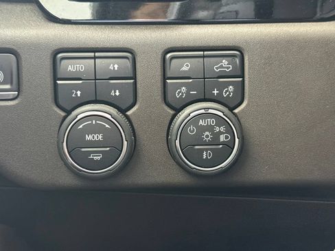 Used 2023 Chevrolet Silverado 1500 LTZ w/ LTZ Premium Package AWD/4WD image 24