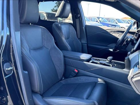Used 2025 Lexus RX 450h AWD w/ Convenience Package image 30