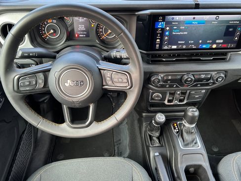 Used 2024 Jeep Wrangler Sport S image 19