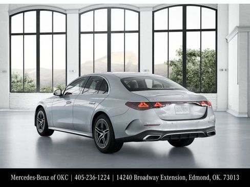 Used 2025 Mercedes-Benz E 350 Sedan image 28