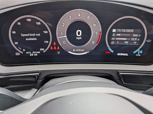 Certified 2025 Porsche Cayenne S AWD/4WD image 17