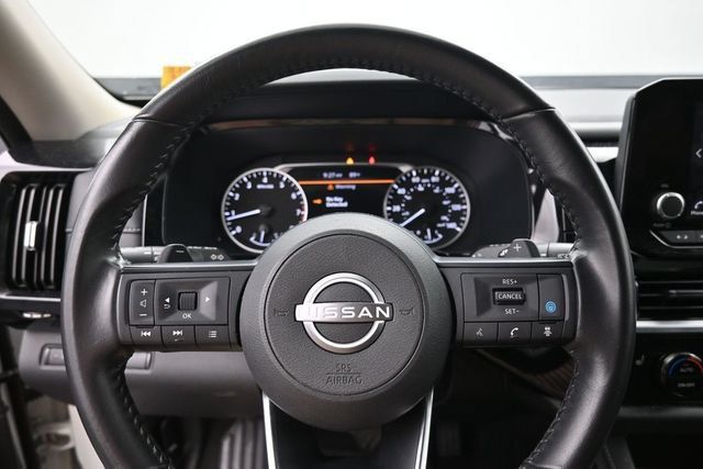 Used 2024 Nissan Pathfinder SV FWD image 12