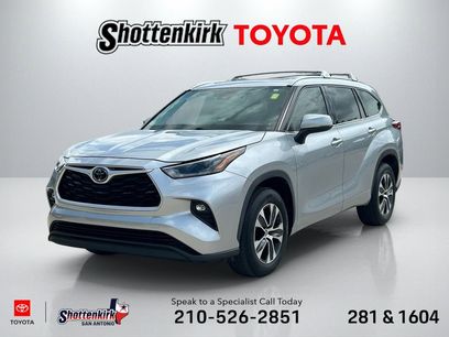 Used 2021 Toyota Highlander XLE