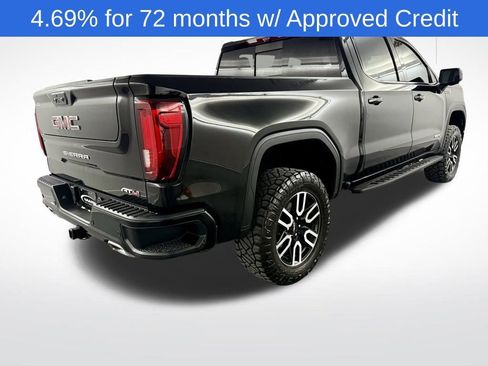 Used 2024 GMC Sierra 1500 AT4 w/ Technology Package image 8