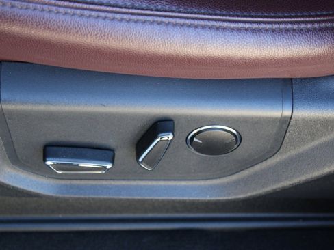 Used 2024 Ford Expedition Limited image 27