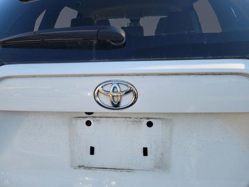 Certified 2021 Toyota RAV4 LE image 26