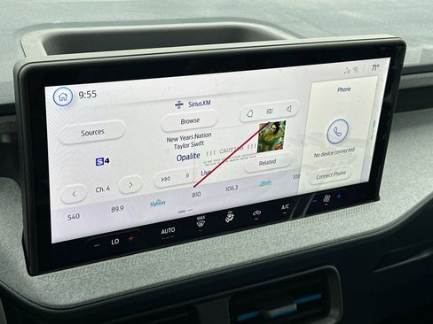 New 2025 Ford Maverick XLT w/ Equipment Group 302A AWD/4WD image 18