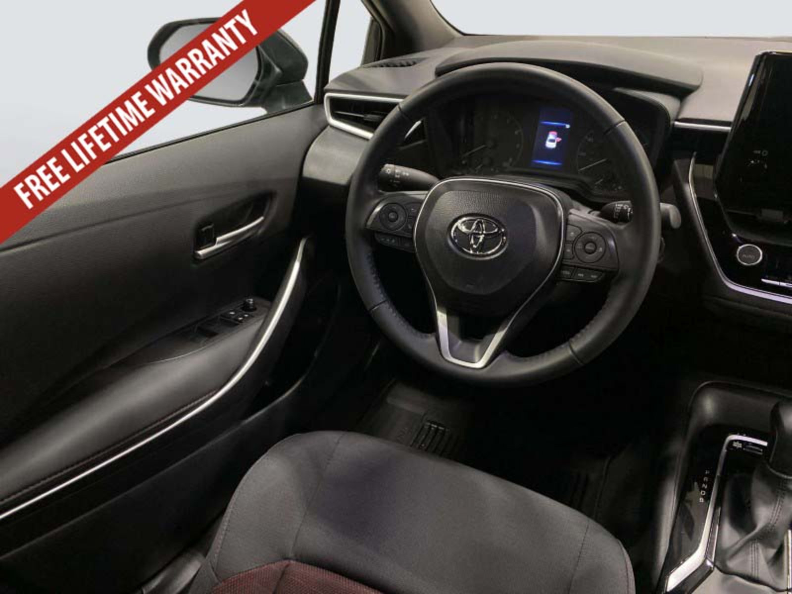 Used 2025 Toyota Corolla SE FWD image 23