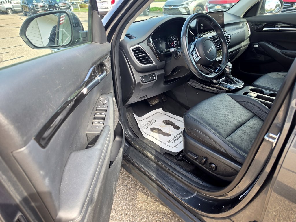 Used 2022 Kia Seltos SX AWD/4WD image 13