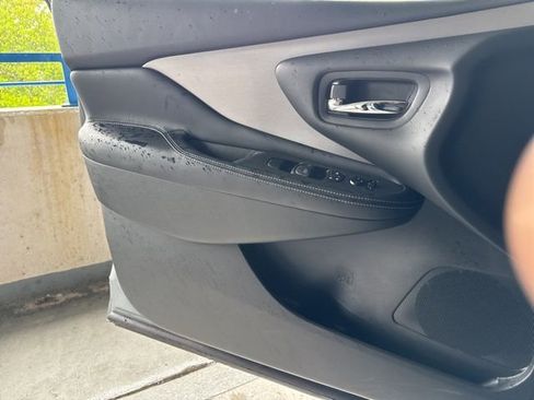 Used 2023 Nissan Murano SV w/ SV Midnight Edition Package image 9