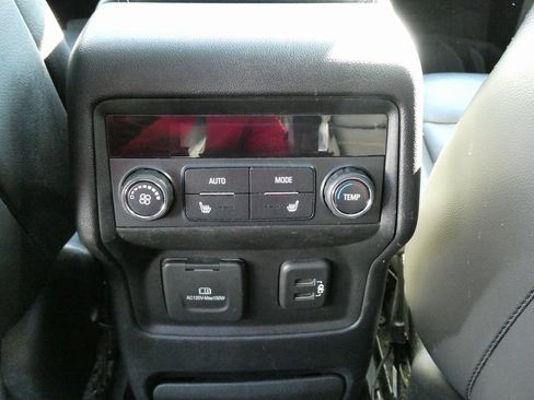 Used 2019 GMC Acadia Denali image 21