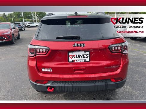 Used 2025 Jeep Compass Trailhawk AWD/4WD image 6