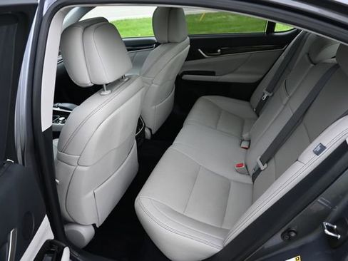 Used 2013 Lexus GS 350 AWD w/ Luxury Pkg w/Cold Weather Pkg image 24