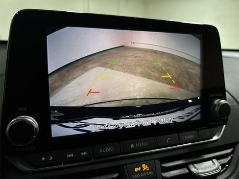 Used 2022 Nissan Altima 2.5 SV image 14