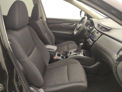 Used 2020 Nissan Rogue SV FWD image 21