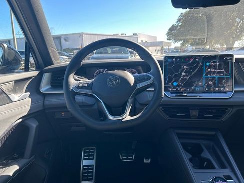 New 2026 Volkswagen Tiguan SE R-Line image 52