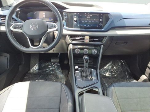 Certified 2023 Volkswagen Taos SE w/ Panoramic Sunroof Package FWD image 14