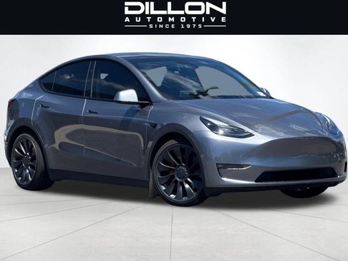 Used 2024 Tesla Model Y Performance AWD/4WD image 2