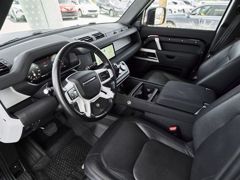 Used 2023 Land Rover Defender 110 X-Dynamic SE AWD/4WD image 2