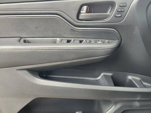 Used 2024 Honda Odyssey EX-L image 18
