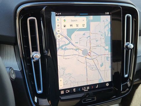 New 2025 Volvo XC40 B5 Core w/ Protection Package Premier image 20