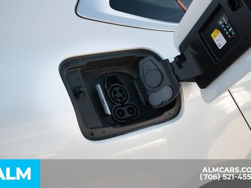 Used 2023 BMW i4 eDrive40 image 7