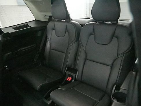 Certified 2025 Volvo XC90 T8 Ultra AWD/4WD image 23