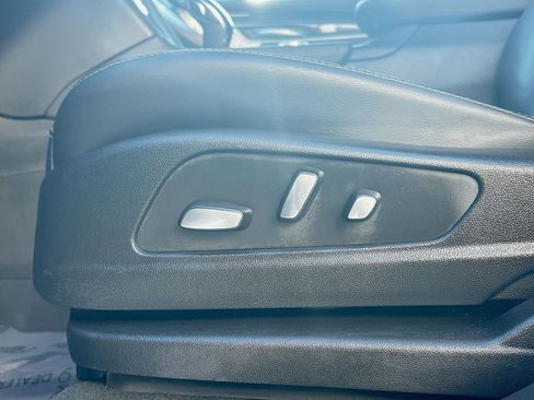 Used 2023 Cadillac XT5 Premium Luxury image 14