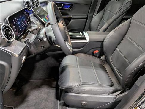 Used 2025 Mercedes-Benz GLC 300 GLC 300 image 16