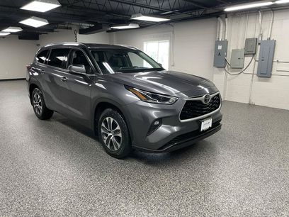 Used 2021 Toyota Highlander XLE