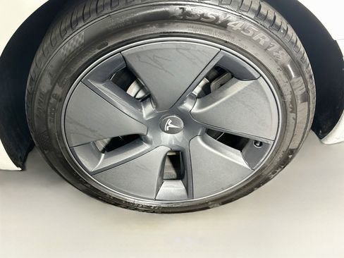 Used 2021 Tesla Model 3 Standard Range Plus RWD image 11
