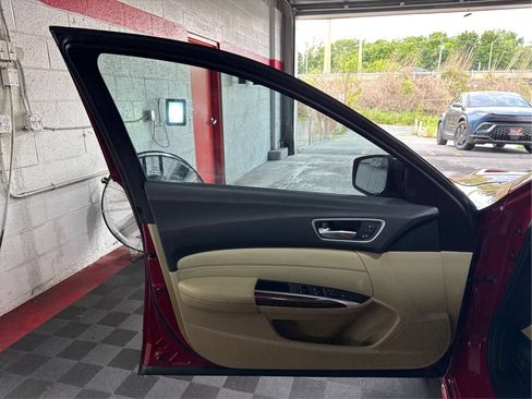 Used 2018 Acura TLX V6 w/ Technology Package FWD image 19