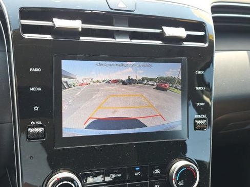 Certified 2024 Hyundai Tucson SE FWD image 11