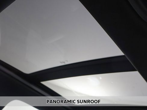 Used 2017 BMW X3 xDrive28i image 4