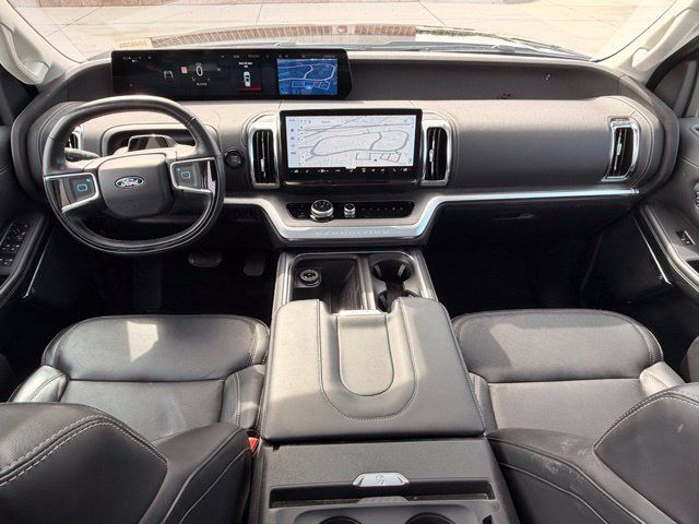 Used 2025 Ford Expedition Max Platinum AWD/4WD image 13