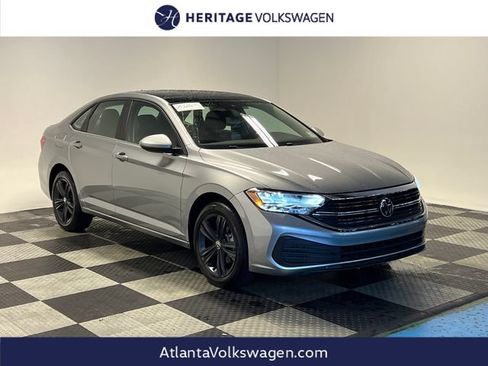 Certified 2024 Volkswagen Jetta SE FWD image 1