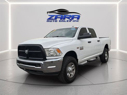 Used 2017 RAM 2500 Tradesman w/ Chrome Appearance Group AWD/4WD image 3