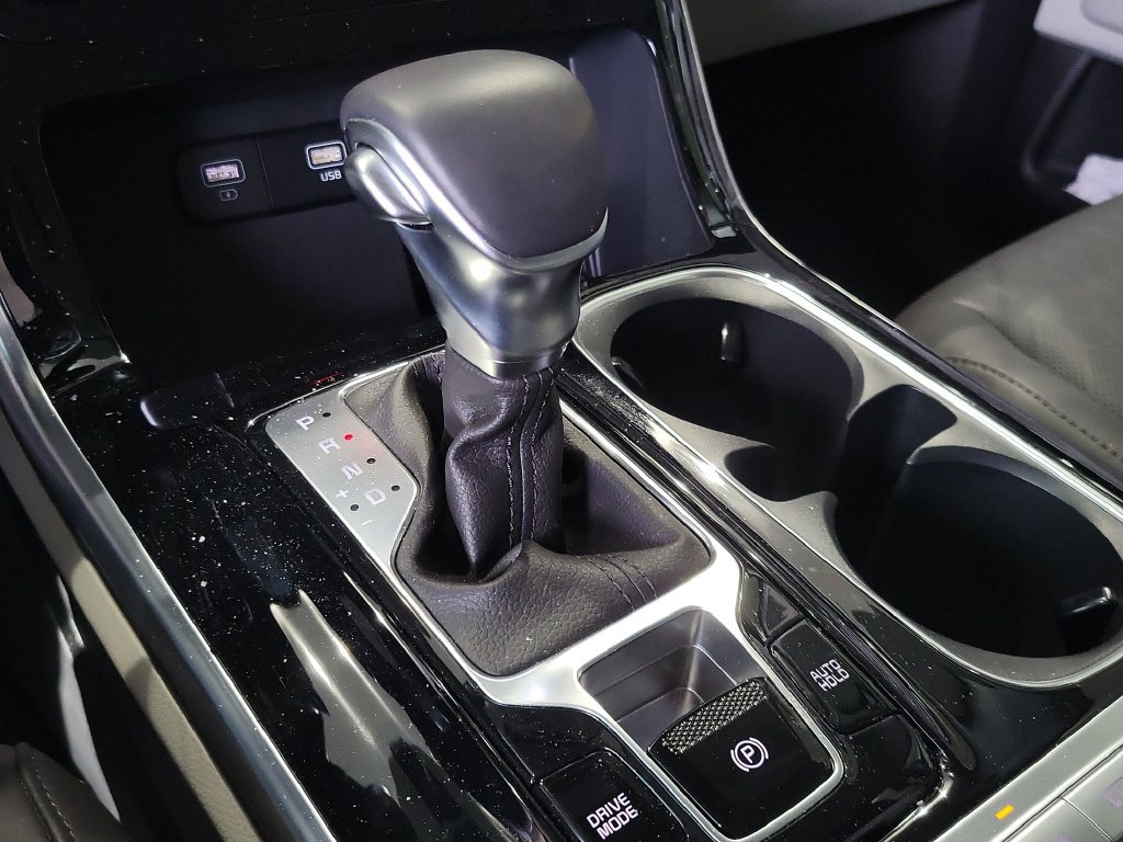 Certified 2024 Kia Carnival EX FWD image 27